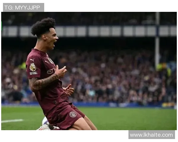 科隆队势不可挡杜伊斯堡难以抵挡全力争胜的激烈对决